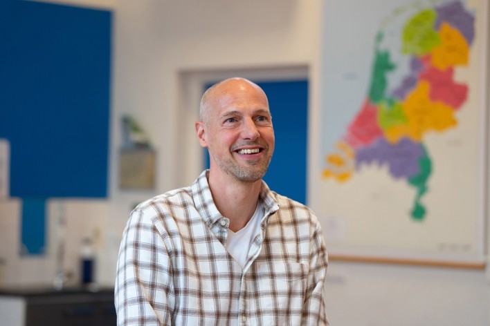 Onderwijsambassadeur Jan Joost Lachend Onderwijsambassadeur Jan Joost Lachend